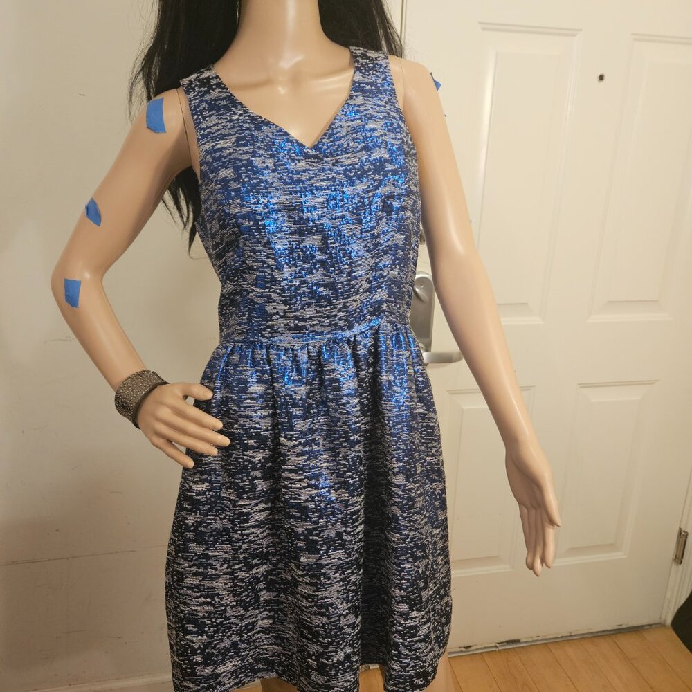 Kensie | Stunning Blue and Silver Sleeveless Cocktail Dress